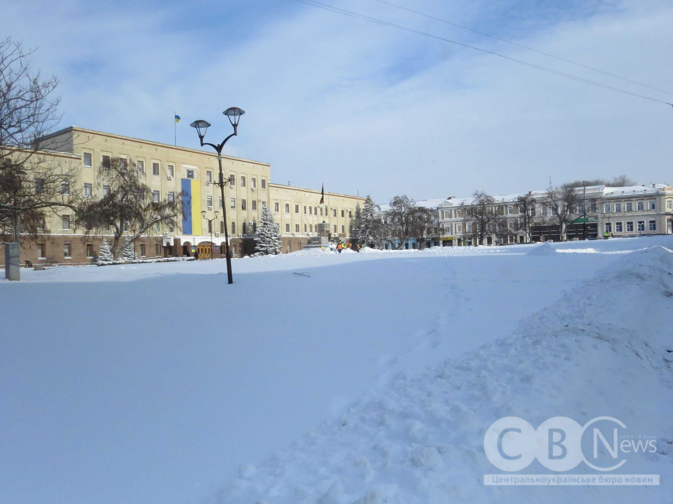 Кропивницький засипало снігом