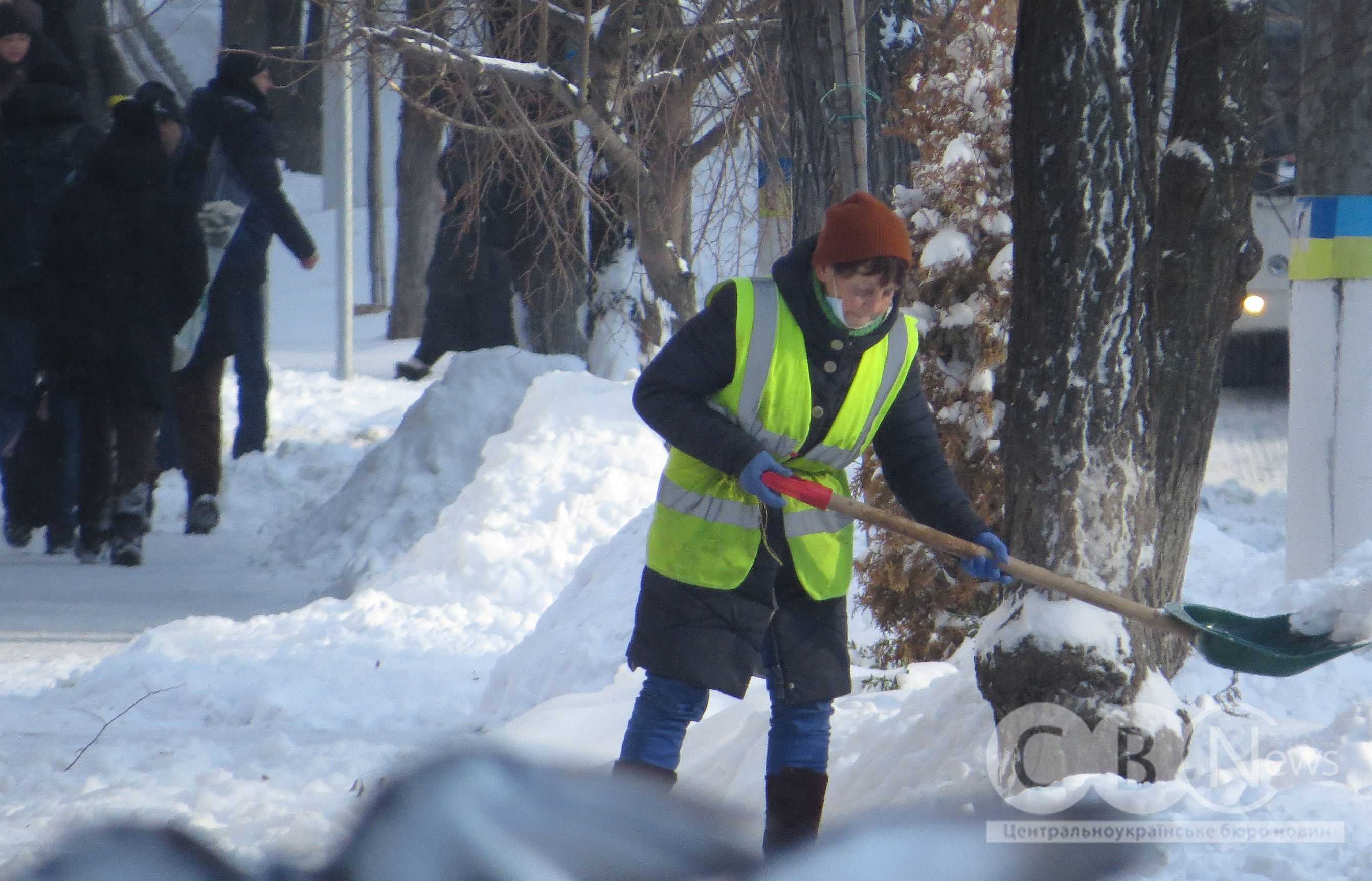 Кропивницький засипало снігом