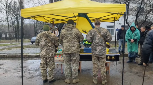 Із загиблим солдатом попрощалися в Кетрисанівській громаді