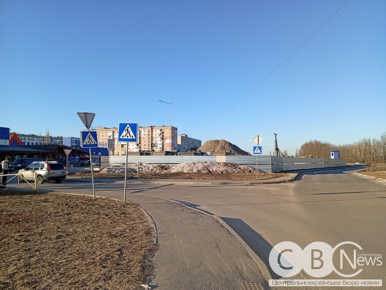 будівельний майданчик біля Епіцентру