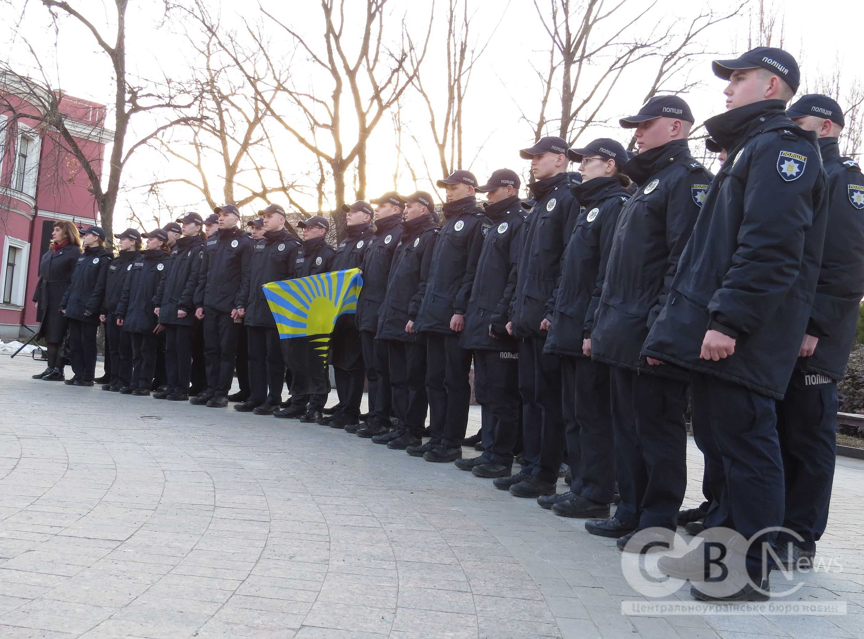 Курсанти ДонДУВС вишикувані на заході