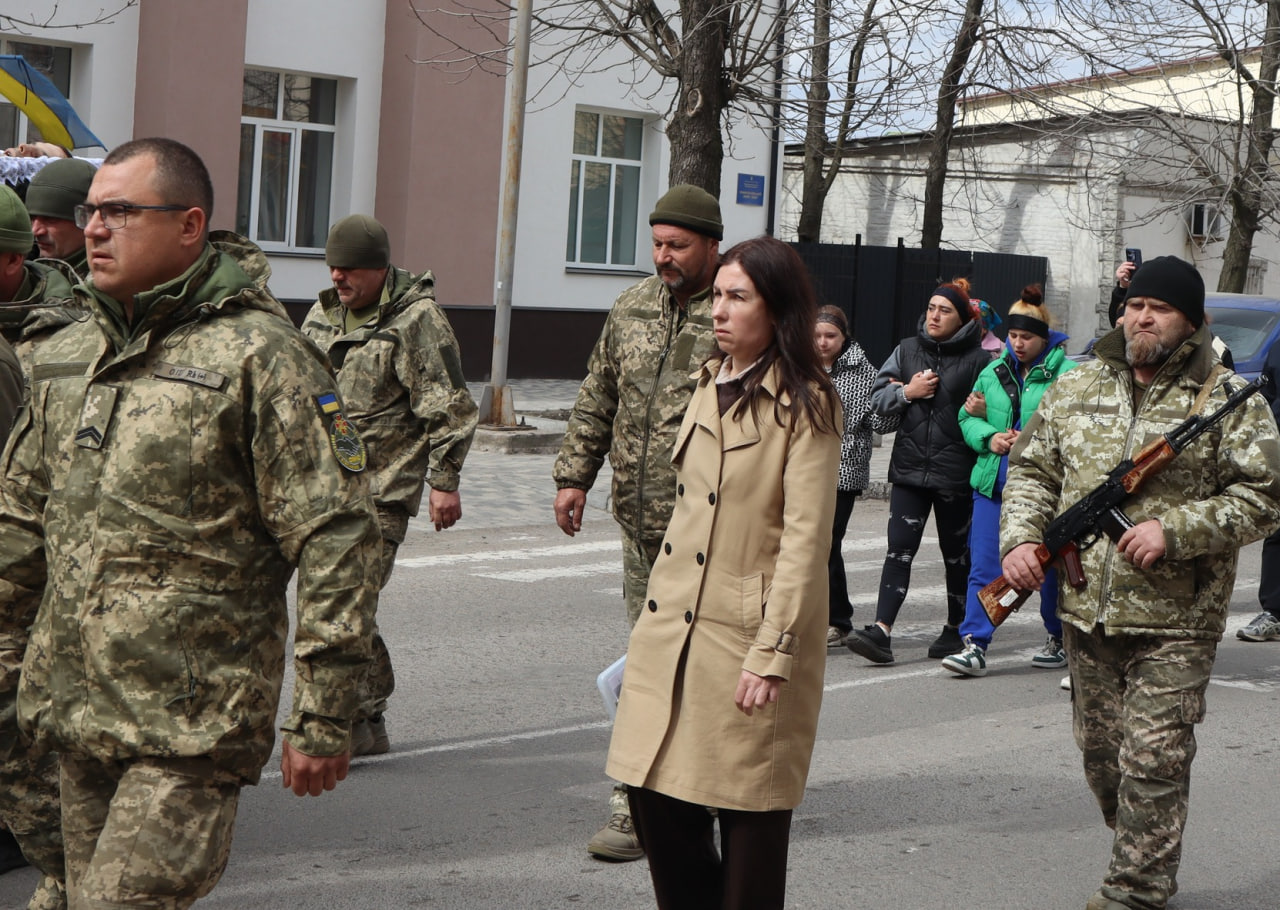 Громада міста та військові на прощанні з Андрієм Котляренком