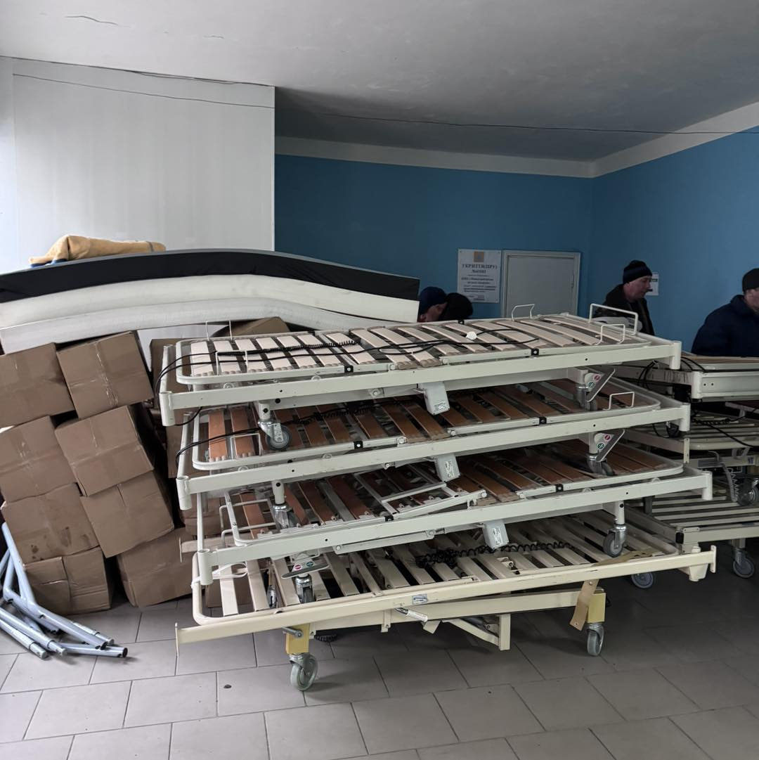 Медичні ліжка, які передали шведи