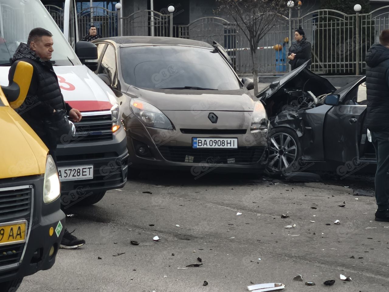 Троє людей травмувалися у ДТП