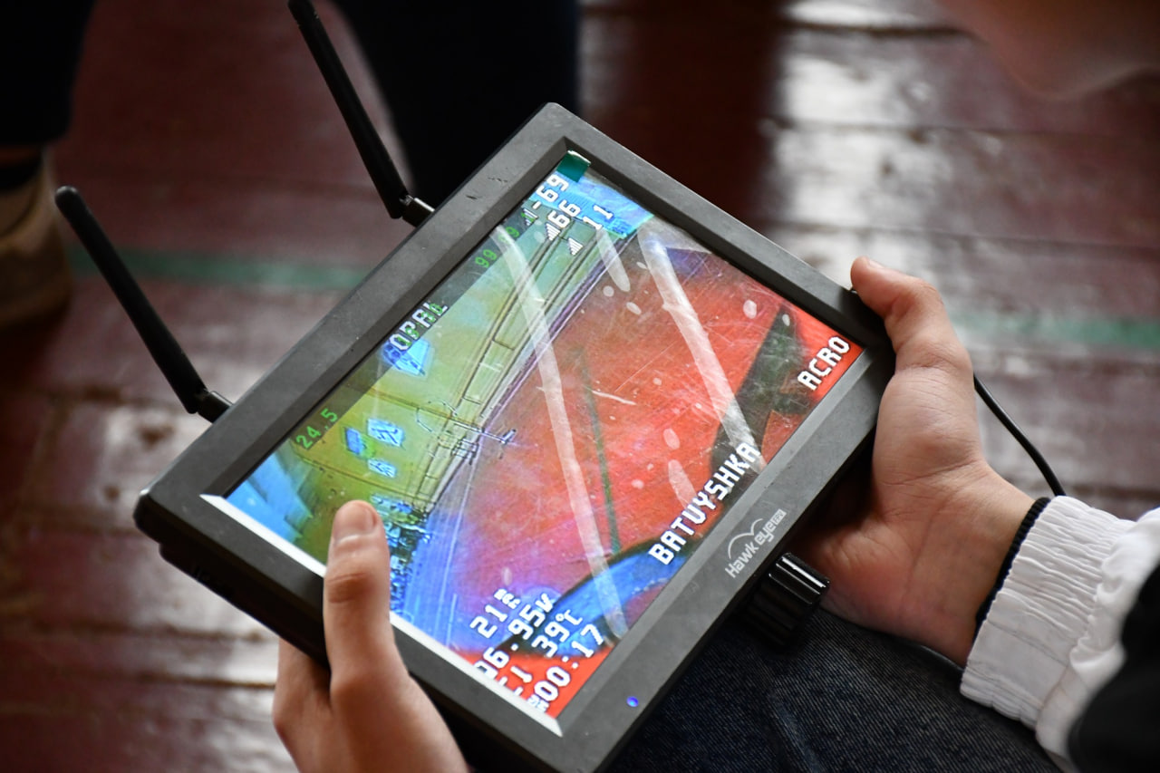 Екран пульта керування дроном