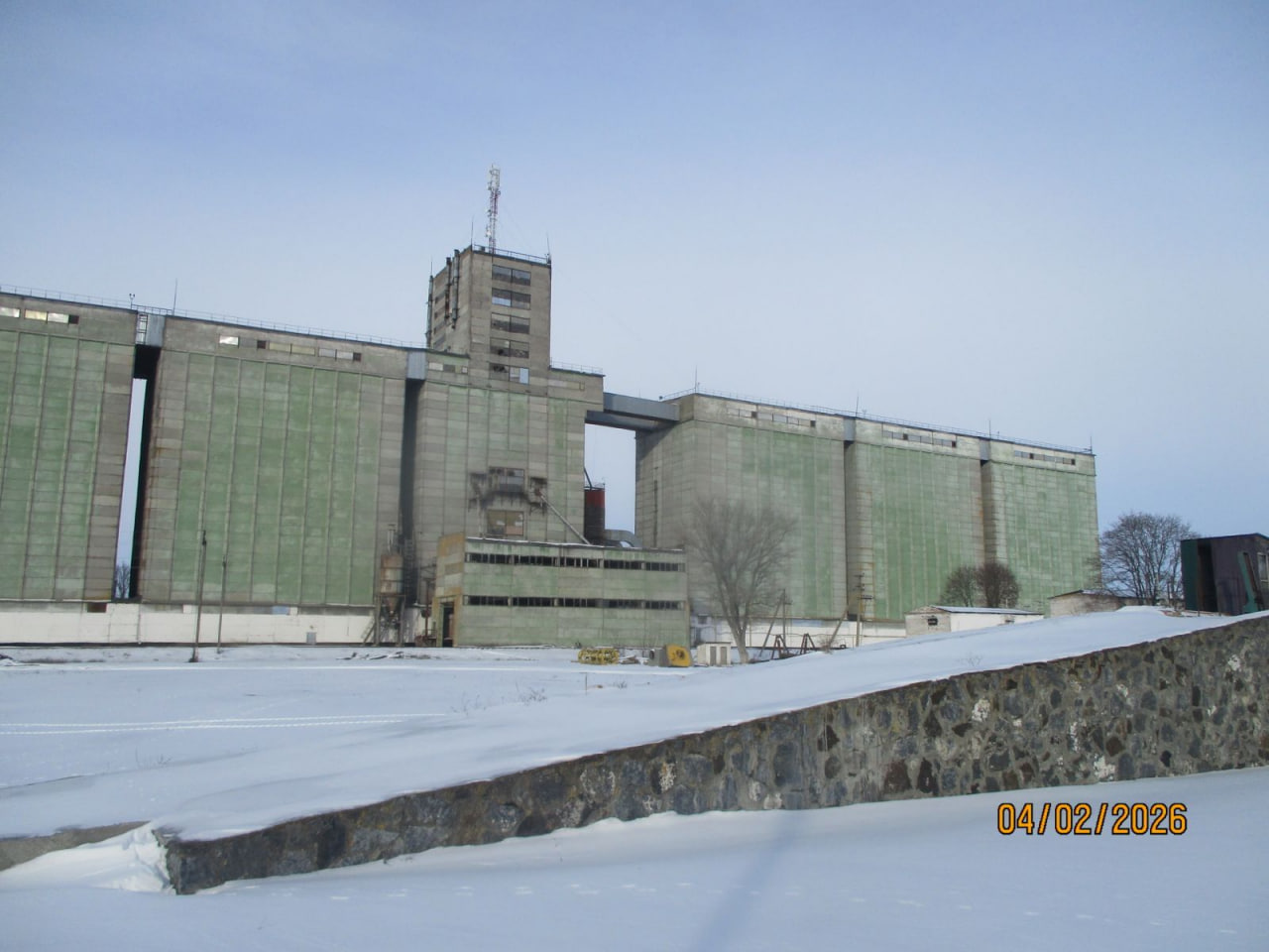 Бункери елеватора у Новомиргороді