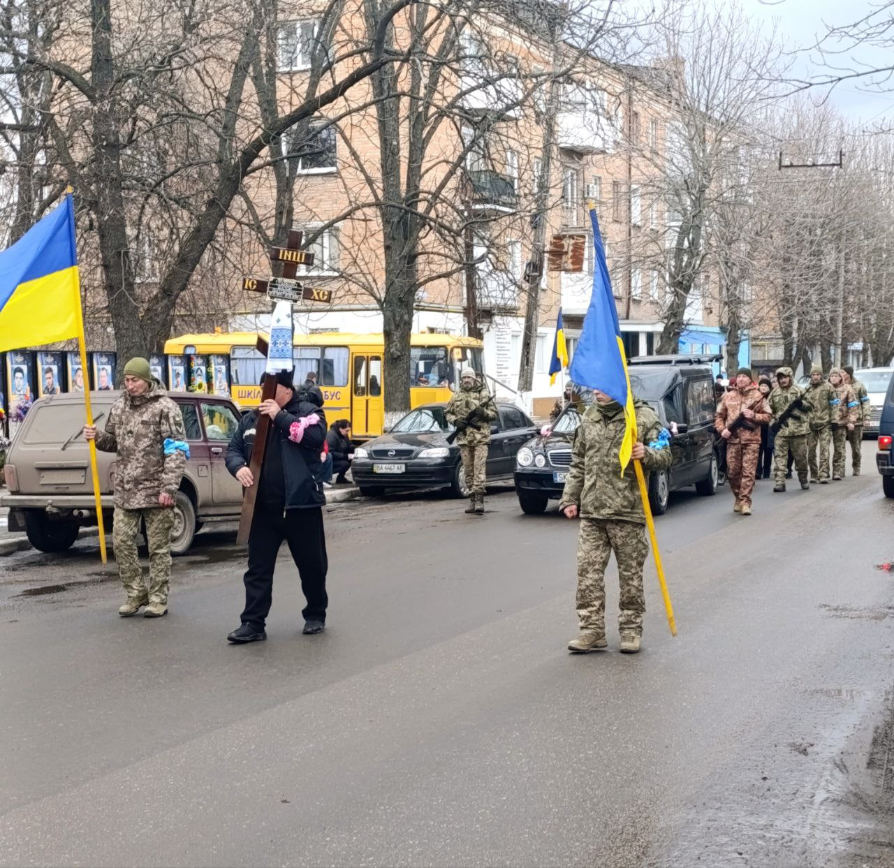Колона прощання з Віктором Тітаренком у Олександрівській громаді