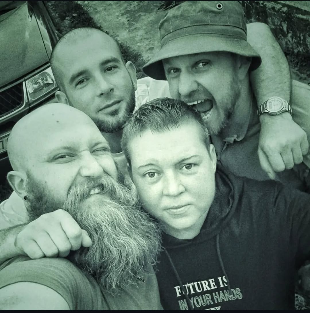 Яніна - бойова медикиня 121 бригади з побратимати