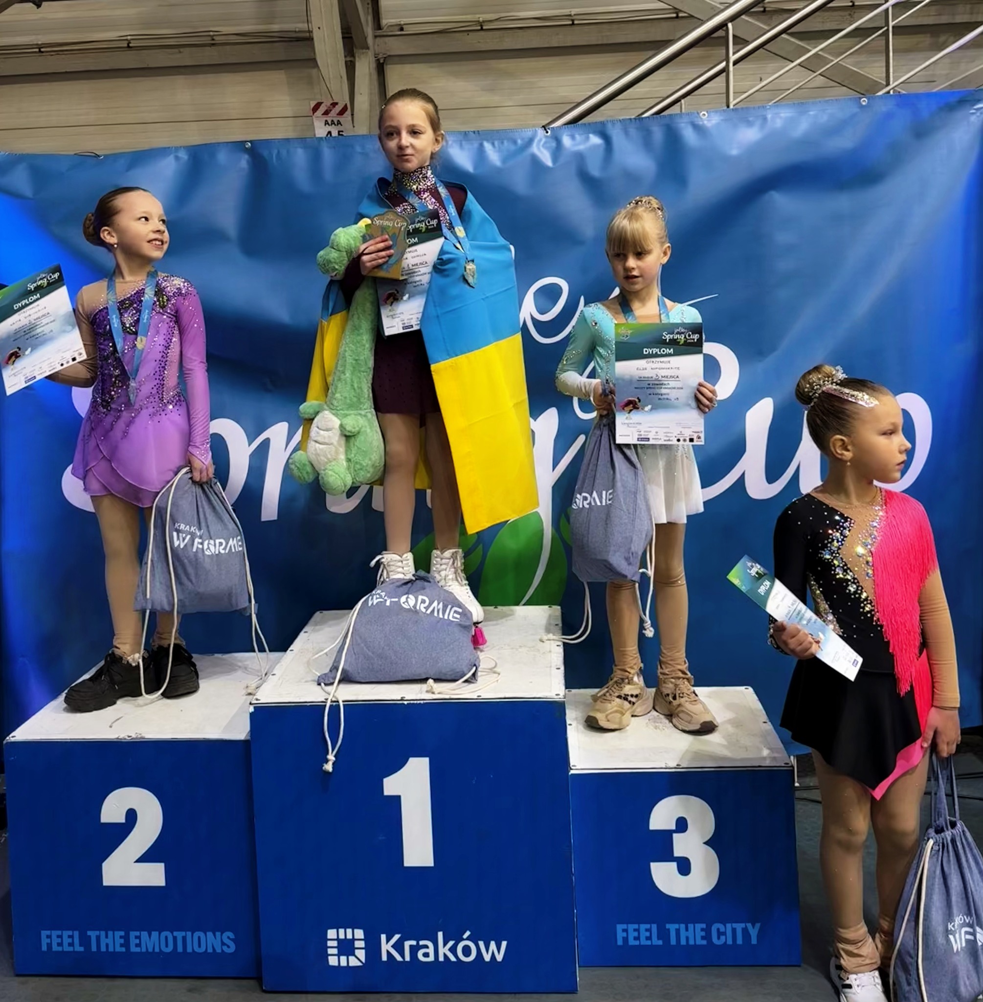 Церемонія нагородження фігуристок