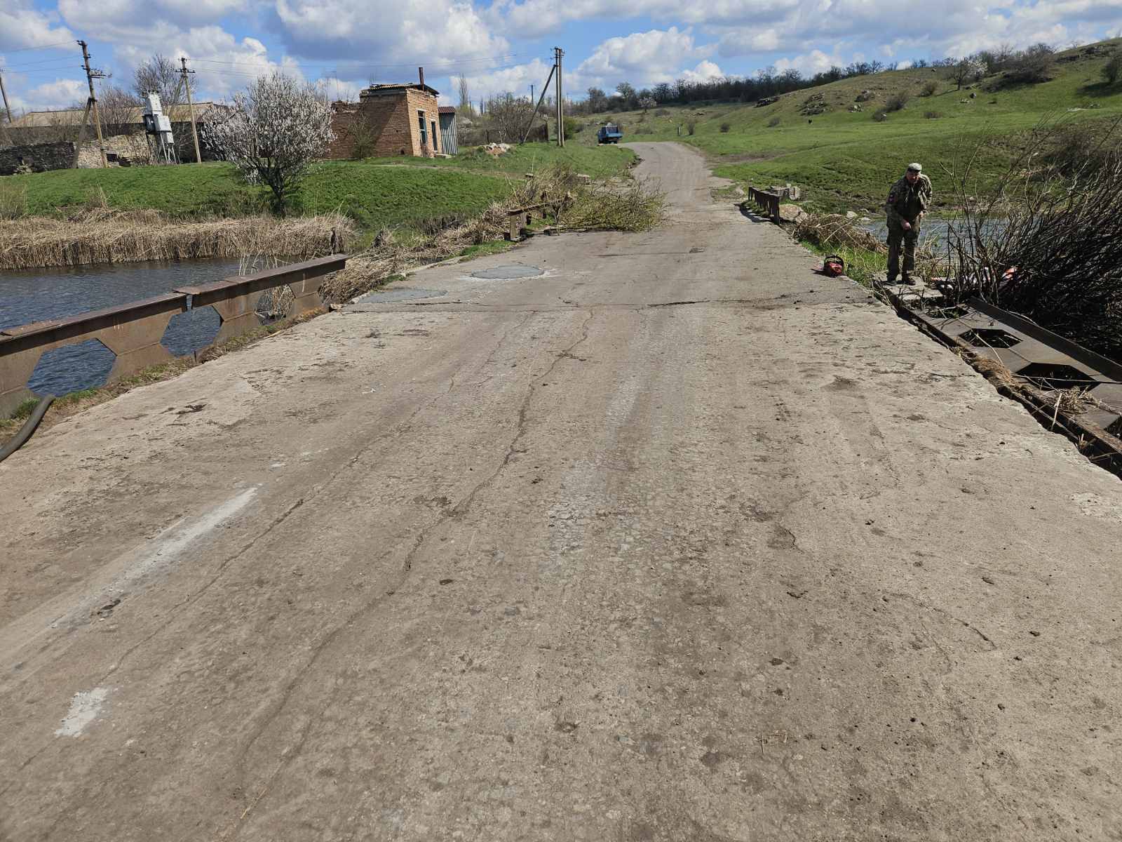 Відремонтований аварійний міст в Устинівській громаді