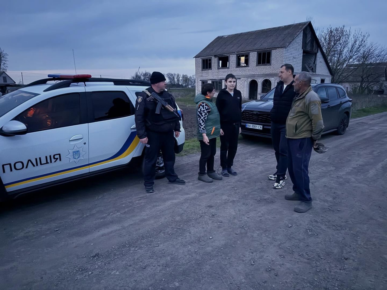 Сергій Цобенко, поліція та жителі громади