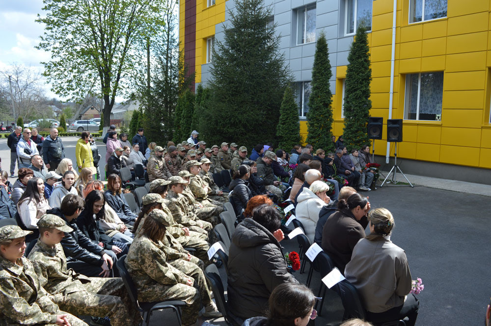 Громада зібралася вшанувати загиблих військових