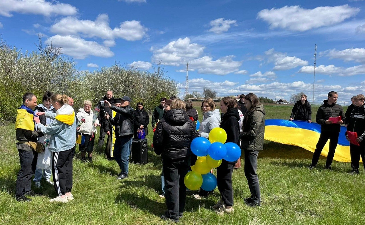Кам'янецька громада зустрічає звільненого з полону Володимира Панчу