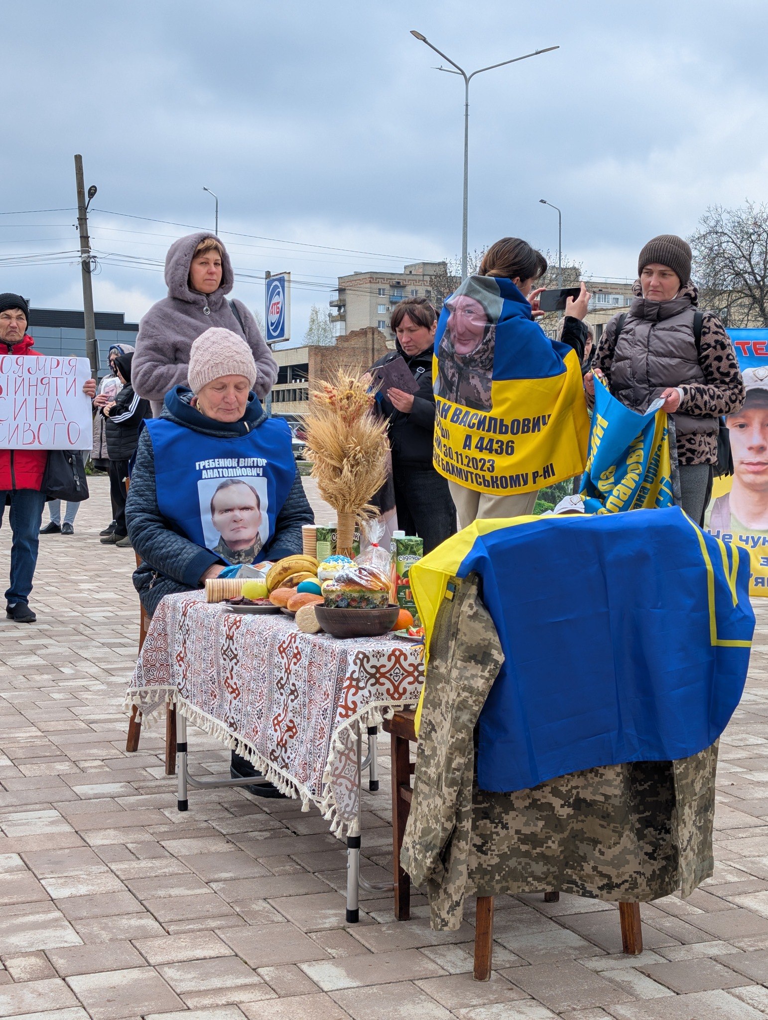 photo_5388643687178376477_w