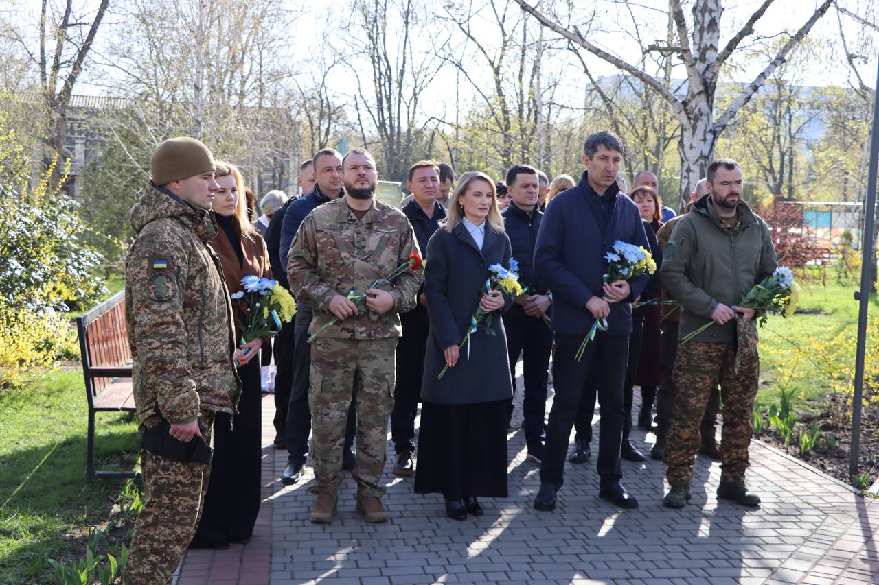 photo_5404784174276744371_y