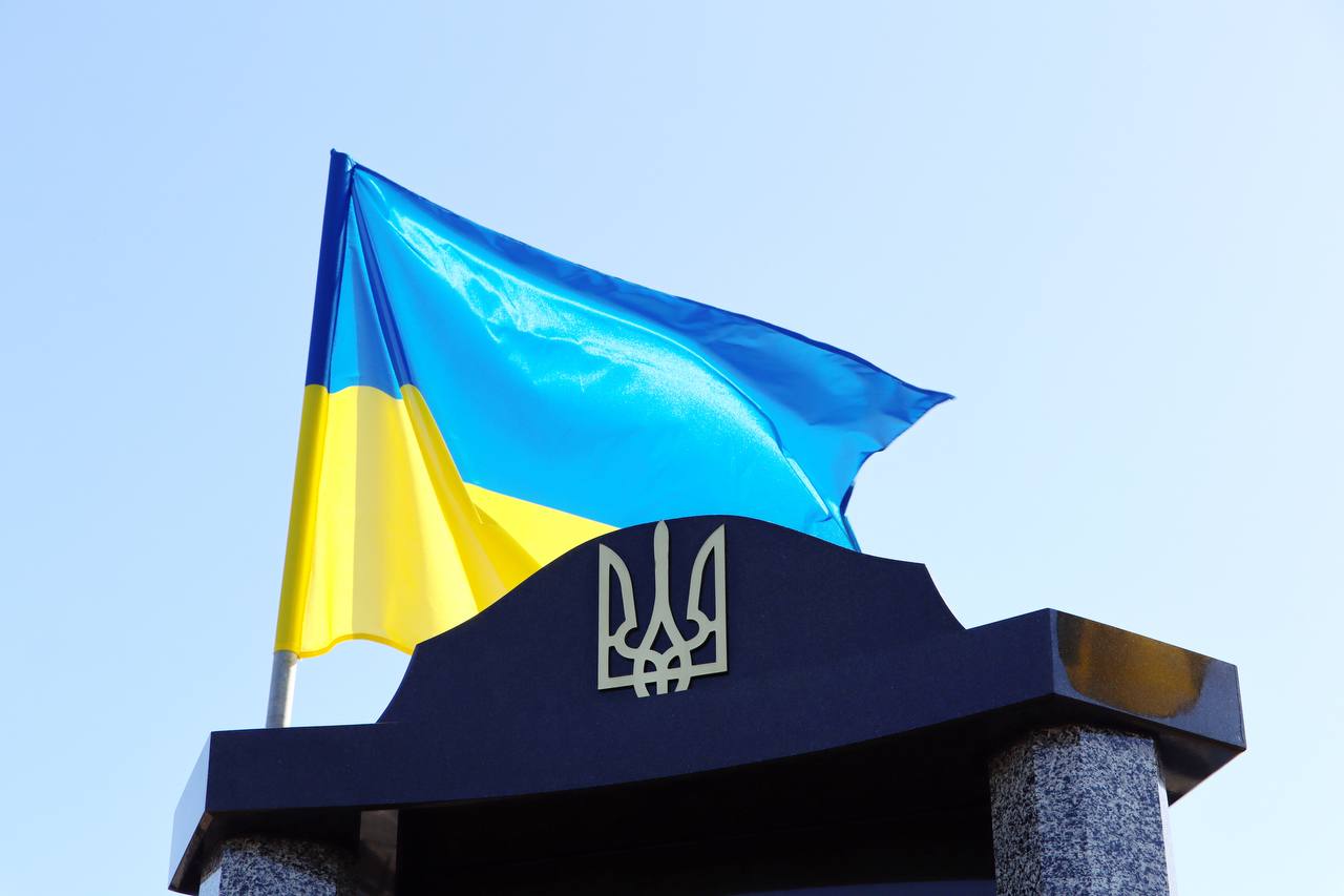 photo_5404784174276744372_y