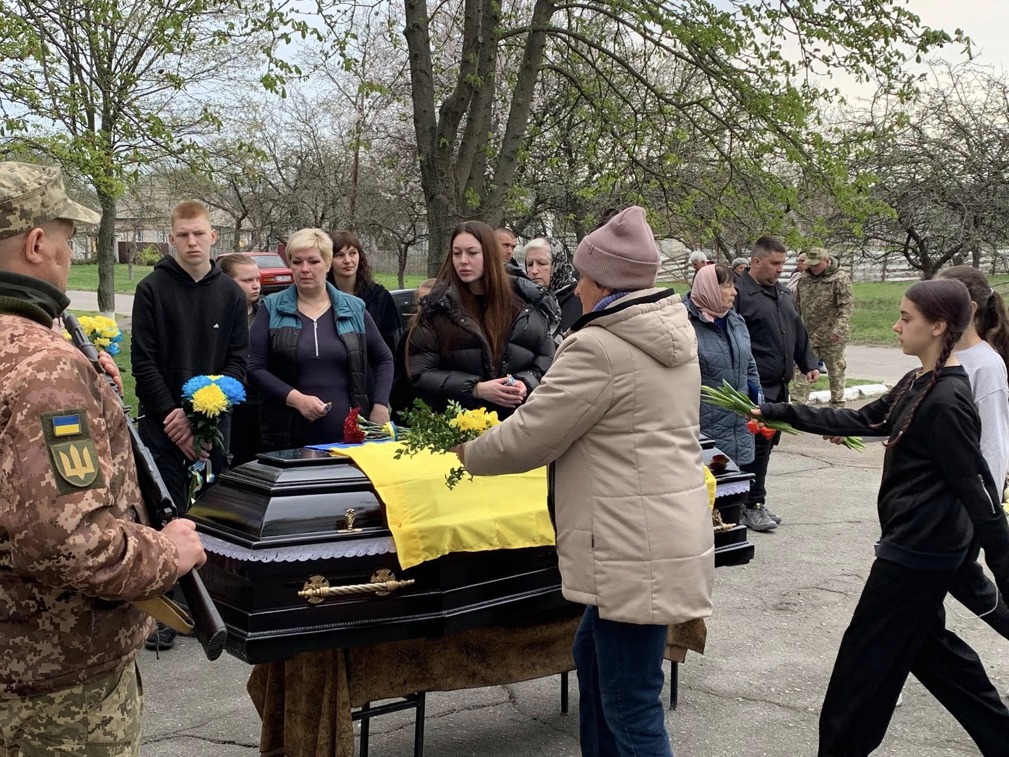 photo_5408880430615828099_w