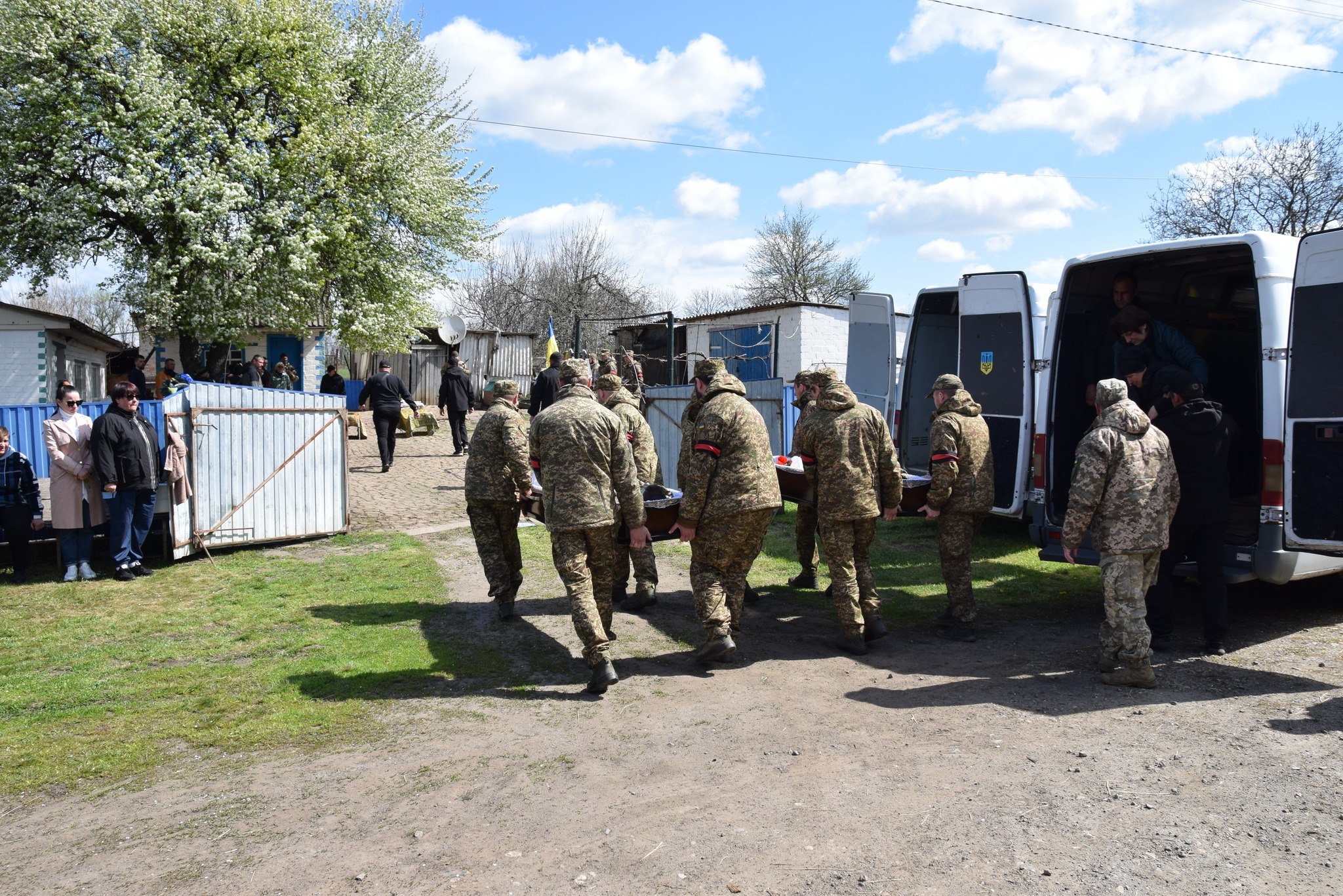 photo_5418340340898404118_w