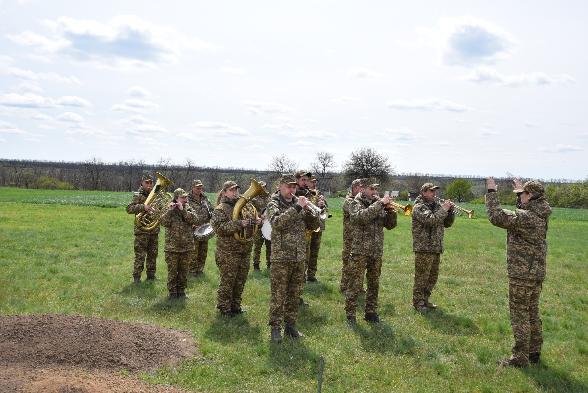 photo_5418340340898404122_w