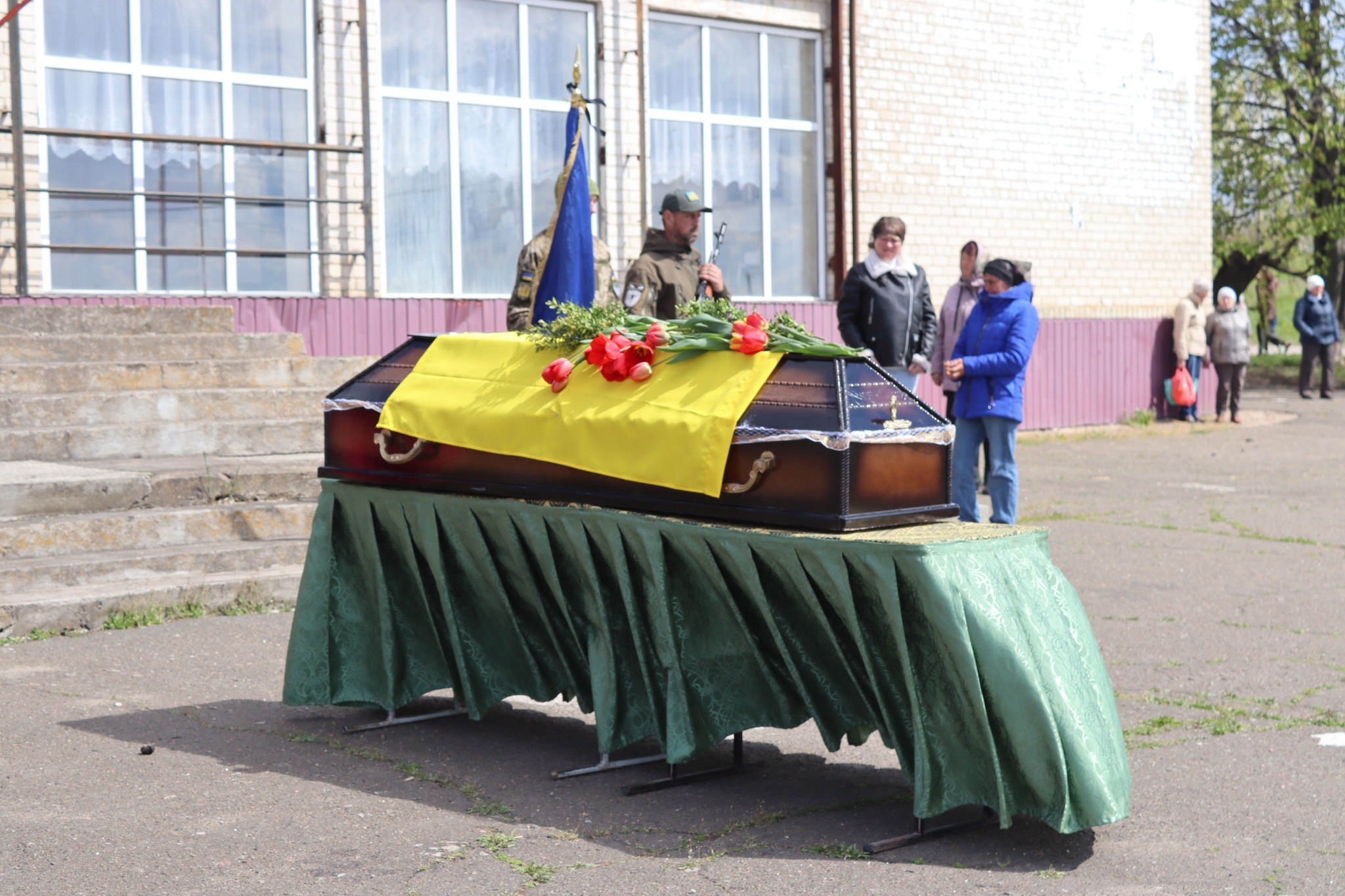 photo_5422843940525774460_w