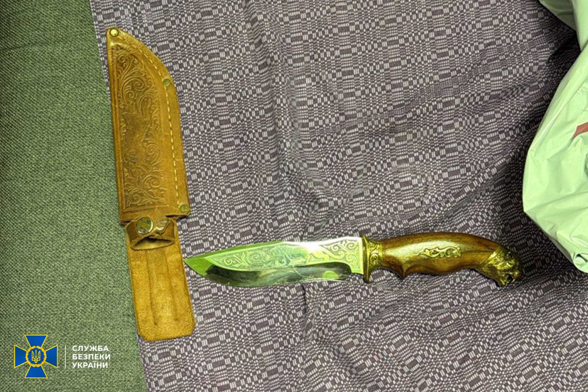 photo_5426884164721513959_w