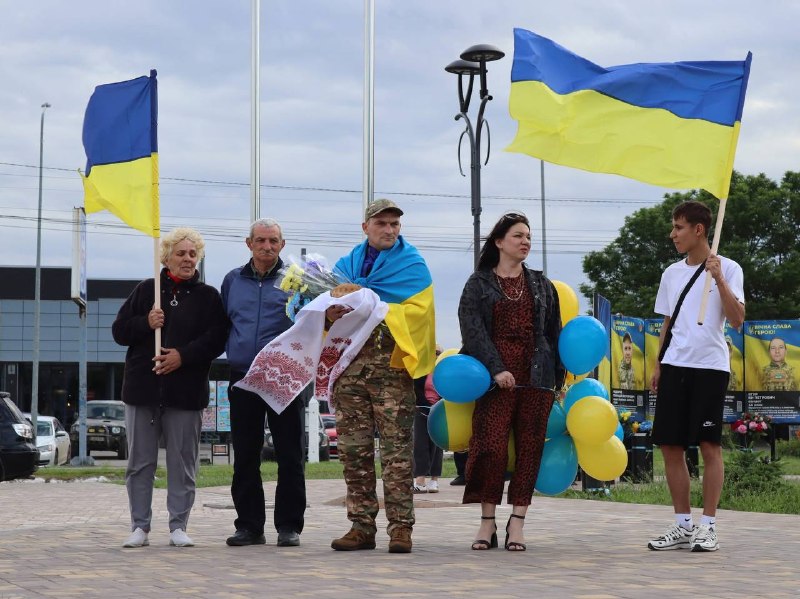 У Знам&rsquo;янській громаді на Кіровоградщині зустріли військовослужбовця Валерія Приходченка