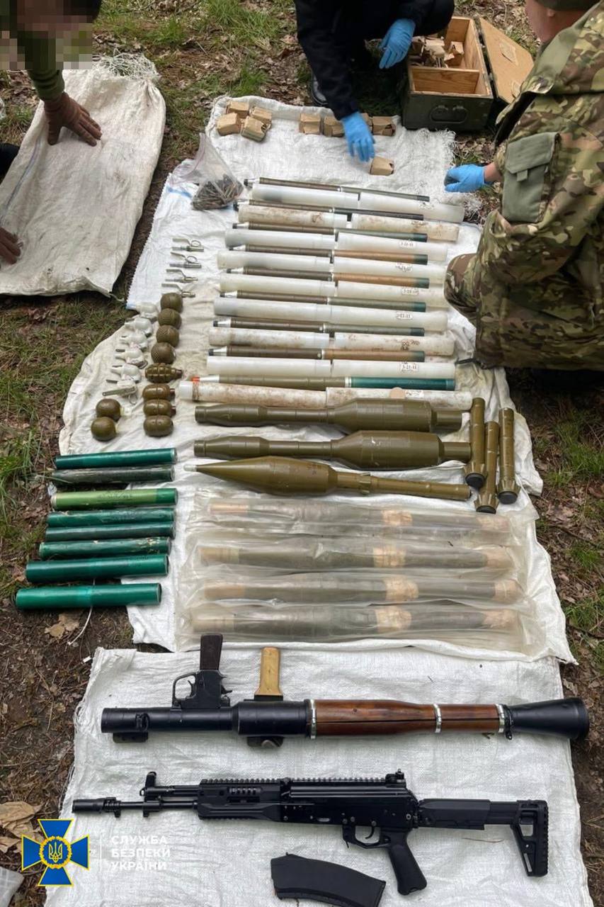 Затримали жителя Київської області, який організував міжрегіональний канал незаконного збуту вогнепальної зброї та боєприпасів.&nbsp;