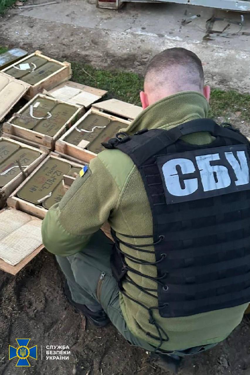 Затримали жителя Київської області, який організував міжрегіональний канал незаконного збуту вогнепальної зброї та боєприпасів.&nbsp;