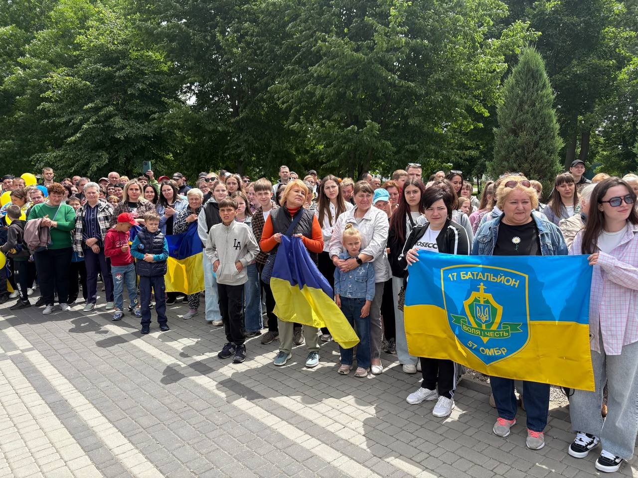 Жителі Новомиргорода зустріли військовослужбовця Ігоря Полуєва,