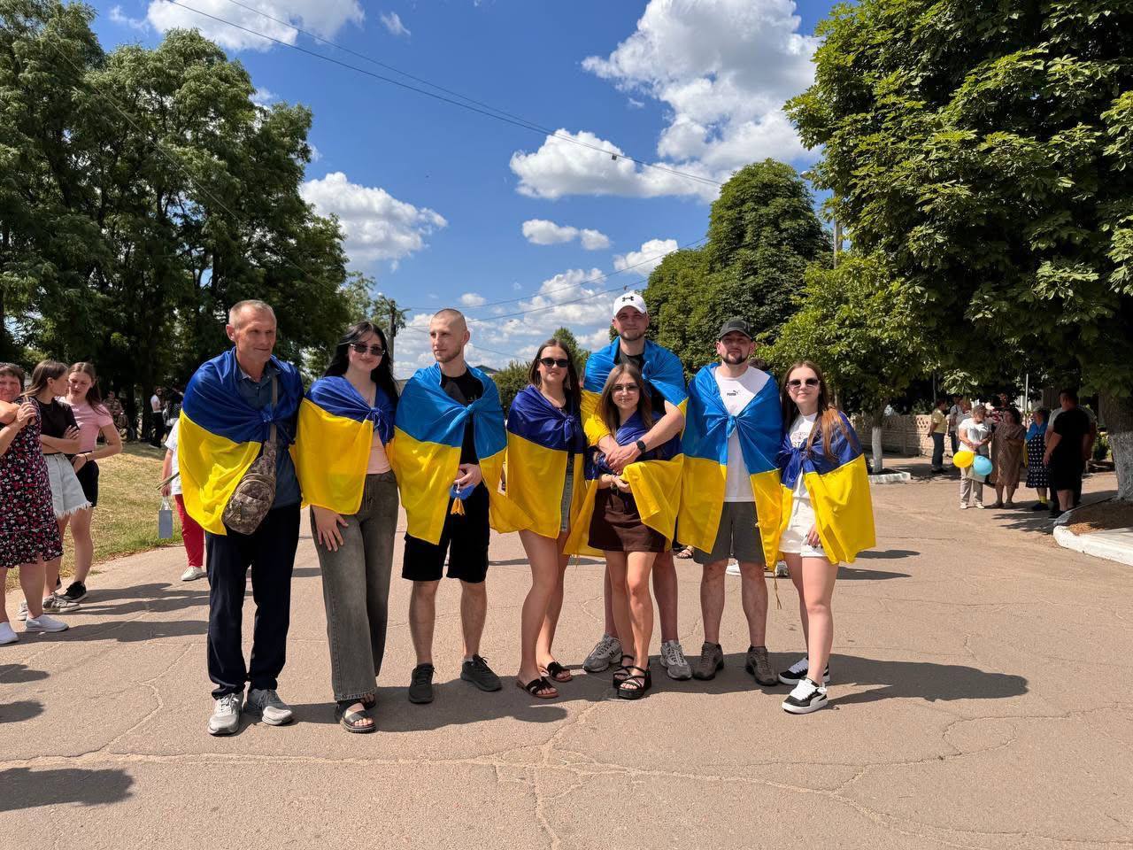 Громада у Новому Стародубі зустрічає Андрія Михайлишина