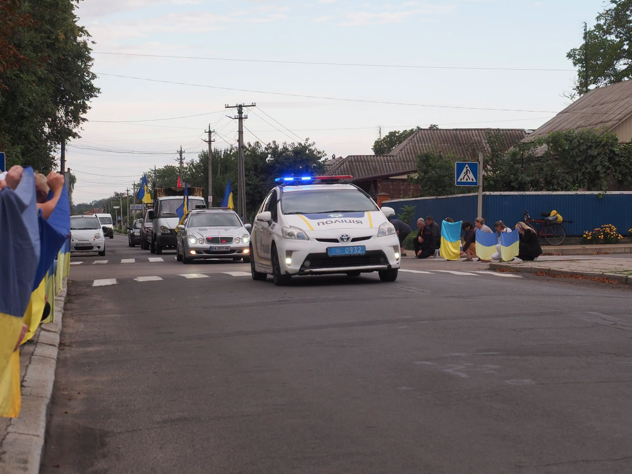 У Гайворонській громаді на Кіровоградщині попрощалися із 20-річним захисником Євгенієм Ліснічуком.