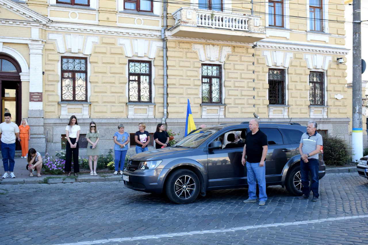 У Кропивницькому 25 серпня провели в останню путь чотирьох військовослужбовців &mdash; Іллю Долінкевича, Дмитра Лебедева, Руслана Котляра та Сергія Тягая.