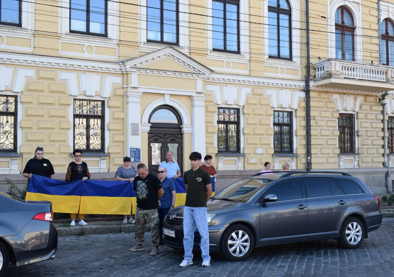 У Кропивницькому 25 серпня провели в останню путь чотирьох військовослужбовців &mdash; Іллю Долінкевича, Дмитра Лебедева, Руслана Котляра та Сергія Тягая.