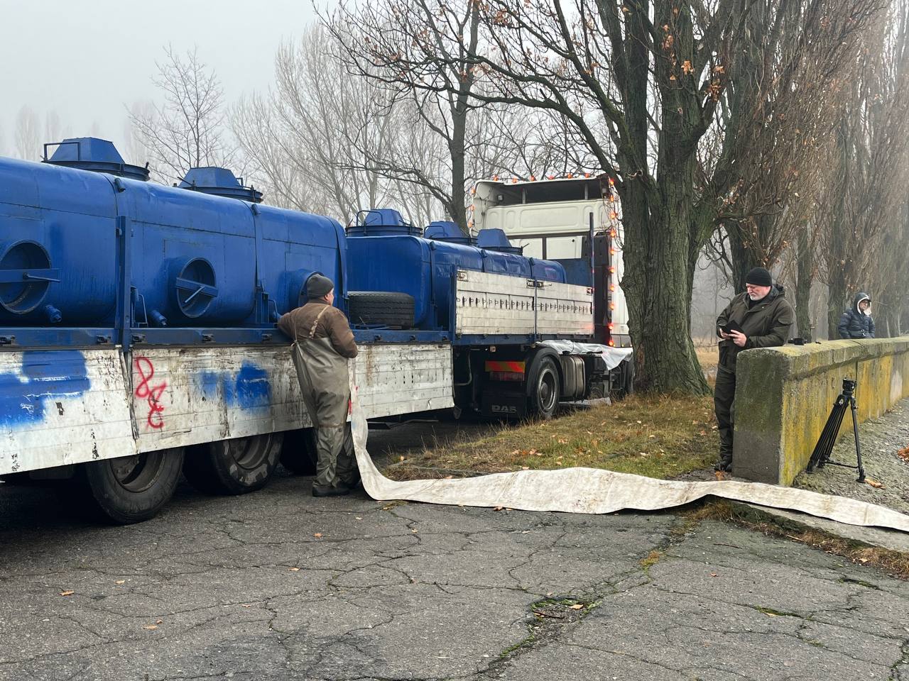  у Кременчуцьке і Кам’янське водосховища на Дніпрі випустили товстолобів й коропів