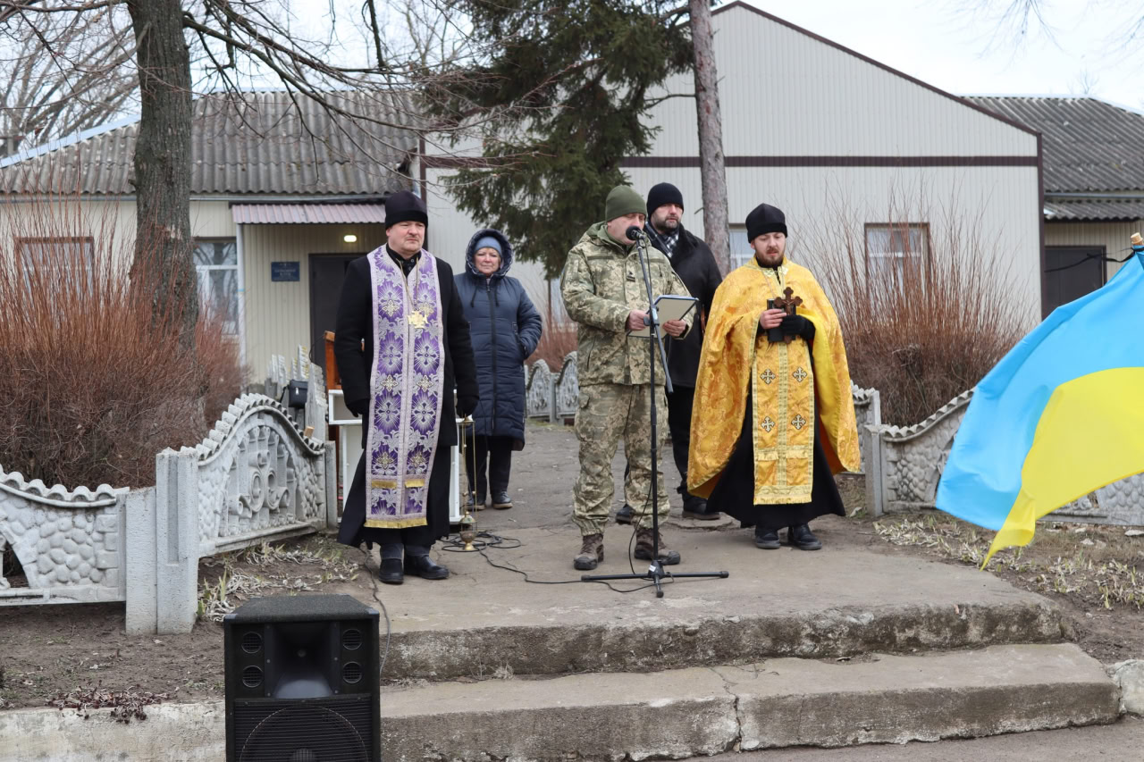 Прощання з військовослужбовцем Олександром Чецьким у селі Олександрівка