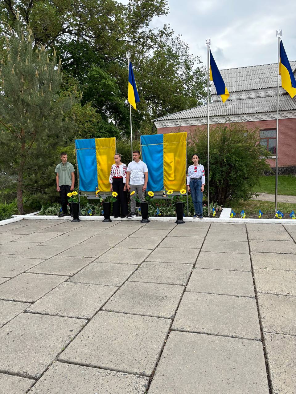 У Попельнастівській громаді на честь загиблих військових відкрили Алею пам’яті
