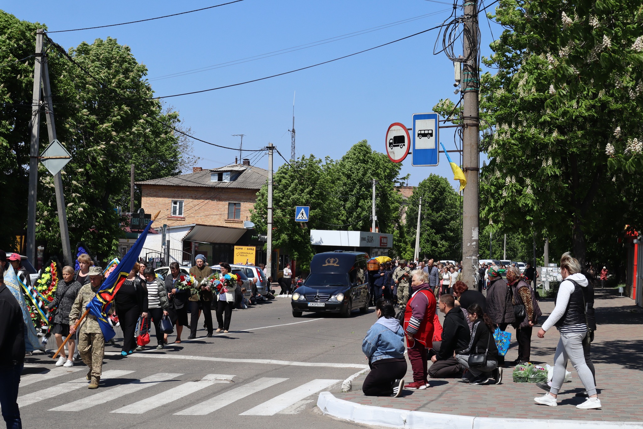 У Новоукраїнці в останню путь провели загиблого на Сумщині військового Владислава Смоляника