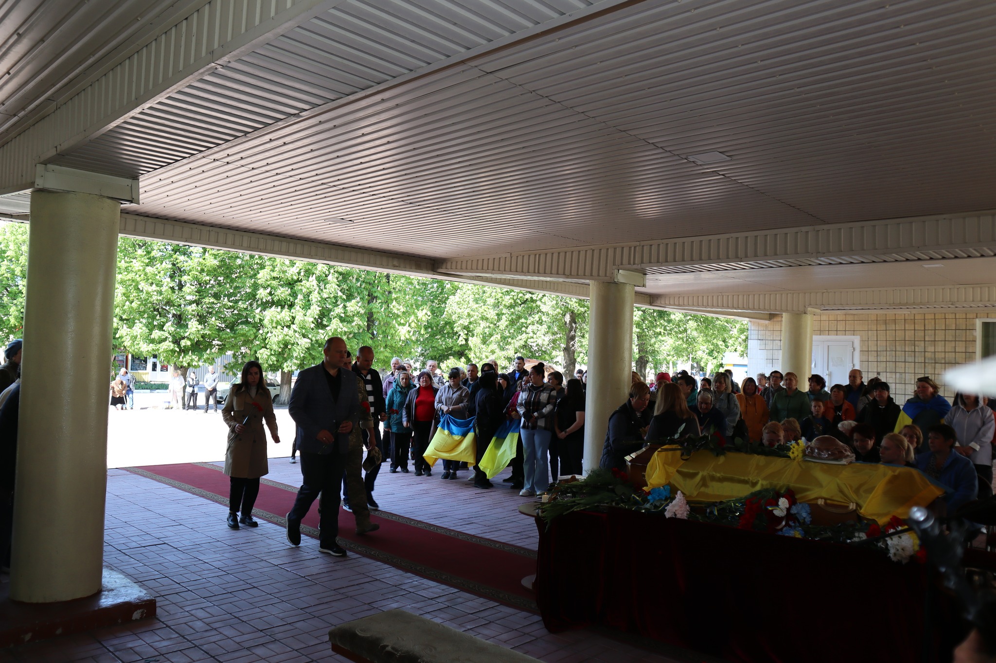У Новоукраїнці в останню путь провели загиблого на Сумщині військового Владислава Смоляника